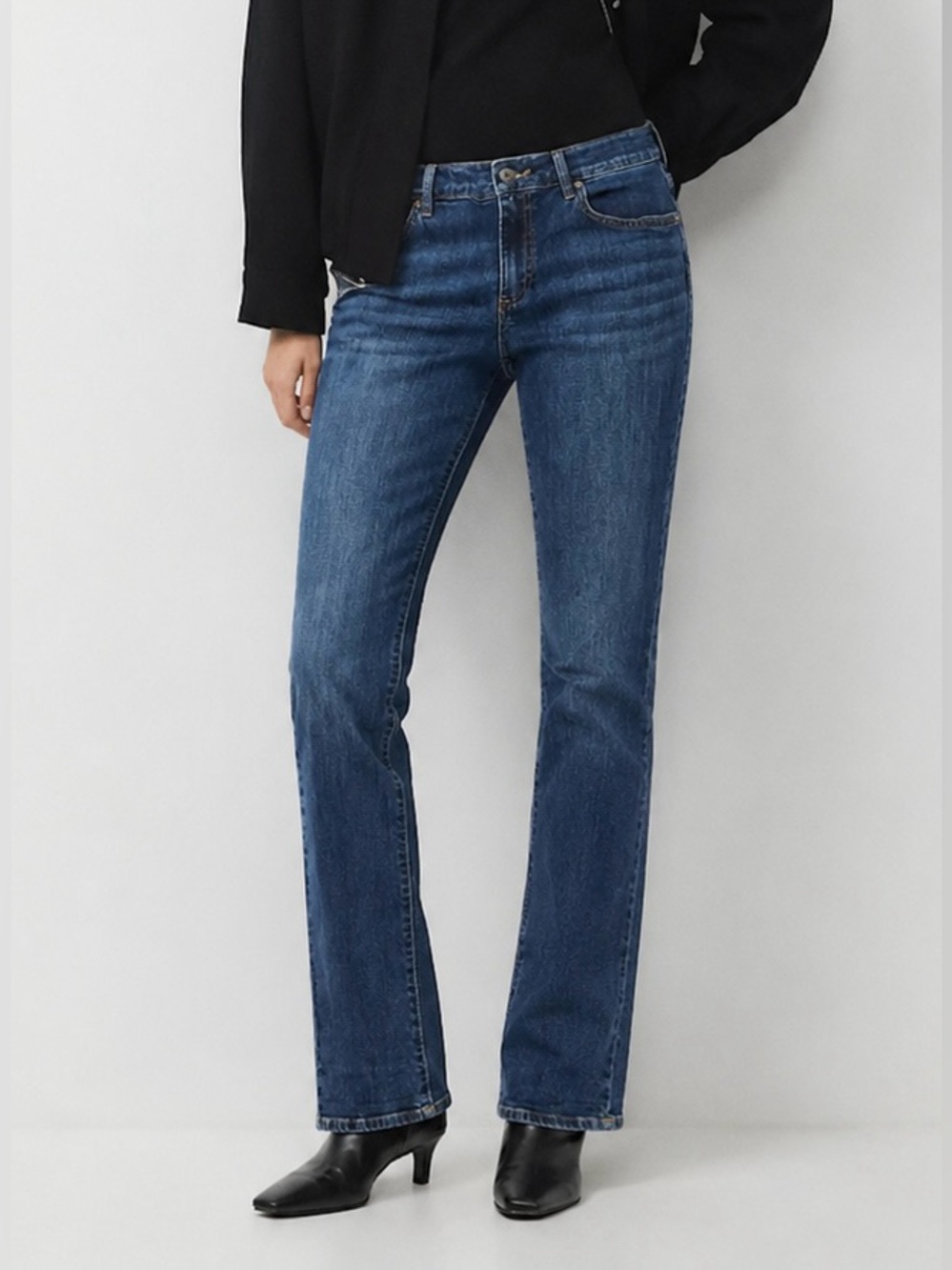 Eddie Bauer Boyfriend Mid Rise Slim Jeans Size 4 NWOT Blue Denim